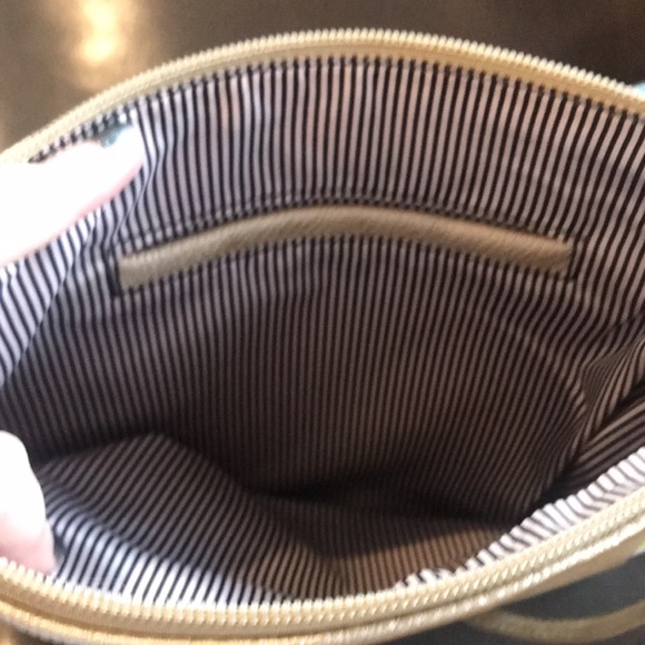 Gold crossbody bag - Picture 9 of 16